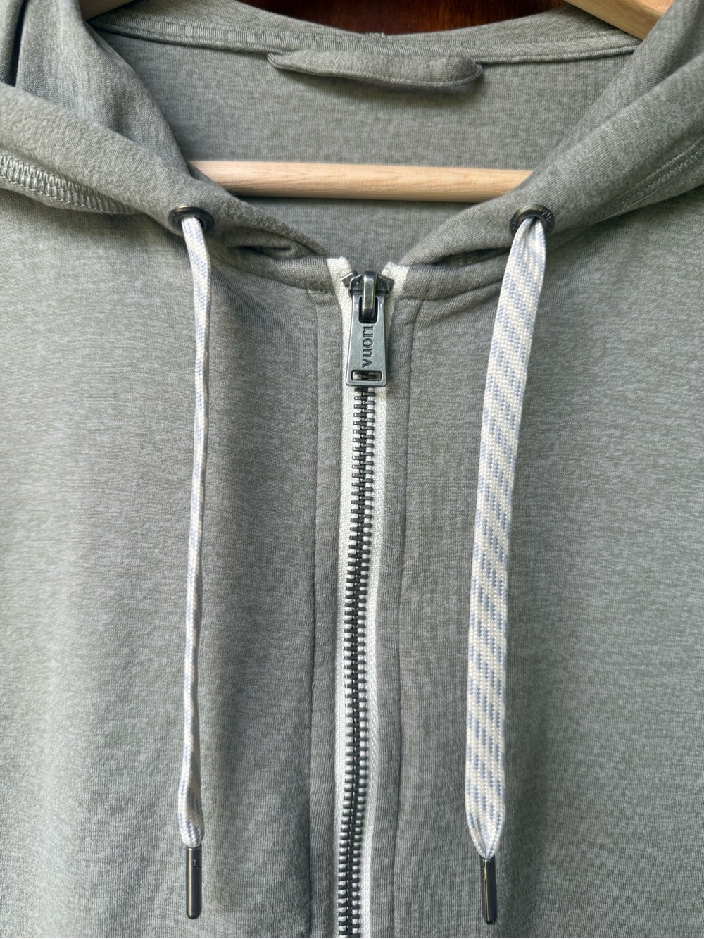 Vuori Halo Performance Hoodie Size XL - Picture 4 of 10